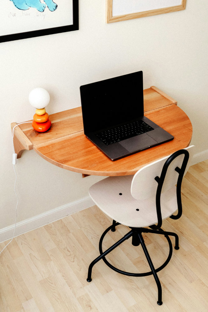 Cute working nook for one person in an office