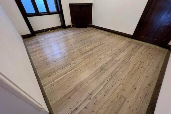 wooden floor sanding and polishing