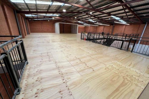 commercial wooden floor sanding and polishing