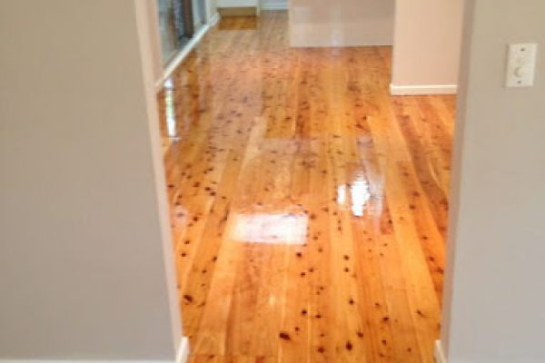 timber floor sanding and polishing