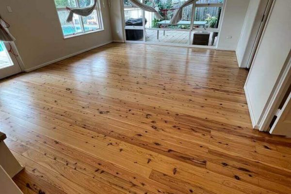 wooden floor sanding and polishing