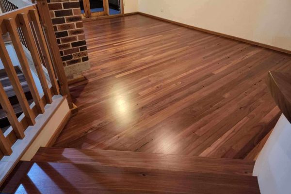 wooden floor sanding and polishing