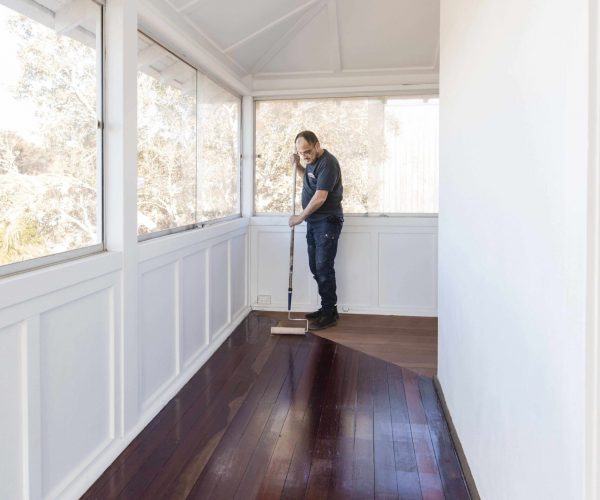 wooden floor sanding and polishing